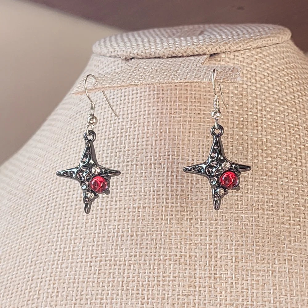 Goth Dark Gray and Red Star Earrings - Picture 3 of 5